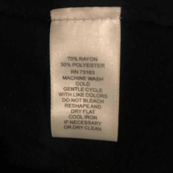 Black sweater - Picture 3 of 3